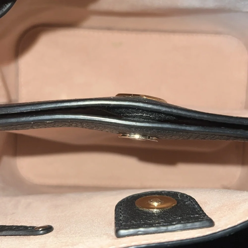 EUC Kate Spade black leather bucket purse bag